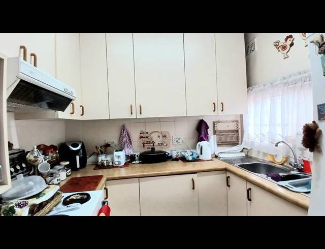 2 BEDROOM APARTMENT FOR SALE IN MONTCLAIR